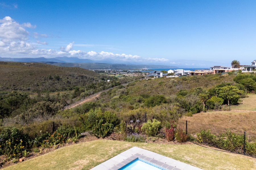 4 Bedroom Property for Sale in Baron View Western Cape
